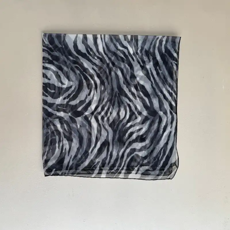 روسری زنانه مدل مینی توری زبرا ریز کد 1