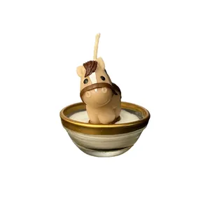 شمع دست ساز بدون بو مدل اسب كد 90 زمان اتمام 3 ساعت