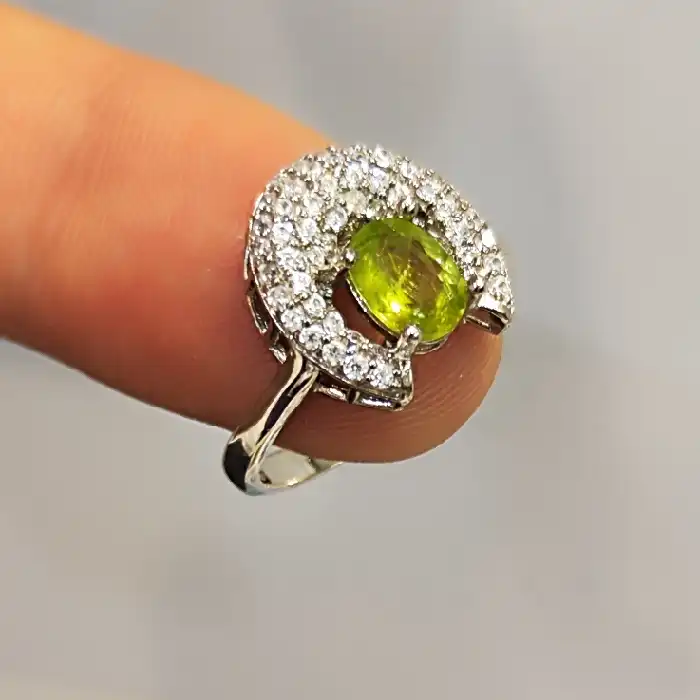 انگشتر نقره زنانه مدل سنگ زبرجد آفریقایی کد 450