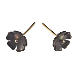 گوشواره طلا 18 عیار گالری آمانژ مدل D195