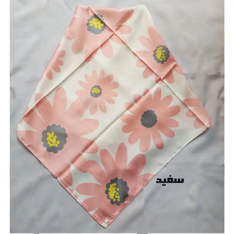 روسری زنانه طرح گل بابونه