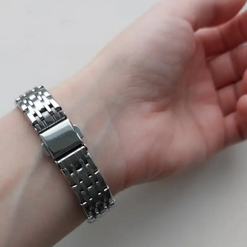 ساعت مچی عقربه ای زنانه مدل مینیمال کلاسیک بند استیل کد 2