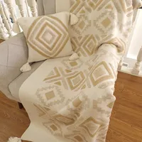 شال مبل مدل پانچدوزی کد 2 سایز 170&times;140 سانتیمتر
