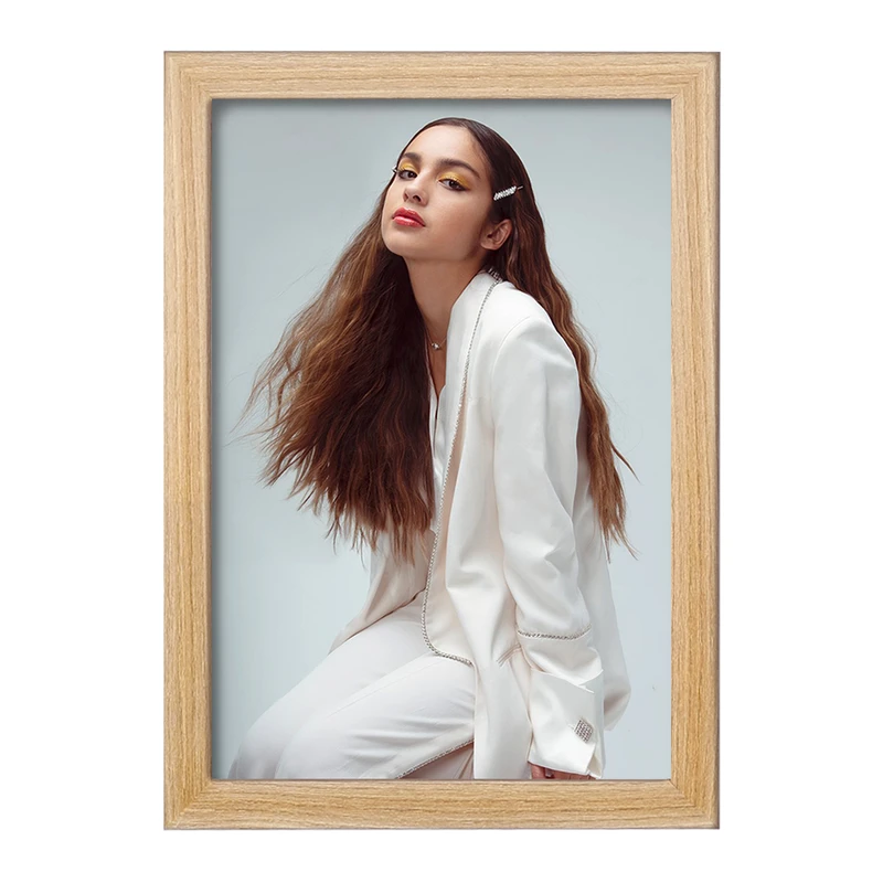 تابلو خندالو مدل اولیویا رودریگو Olivia Rodrigo  کد 19263