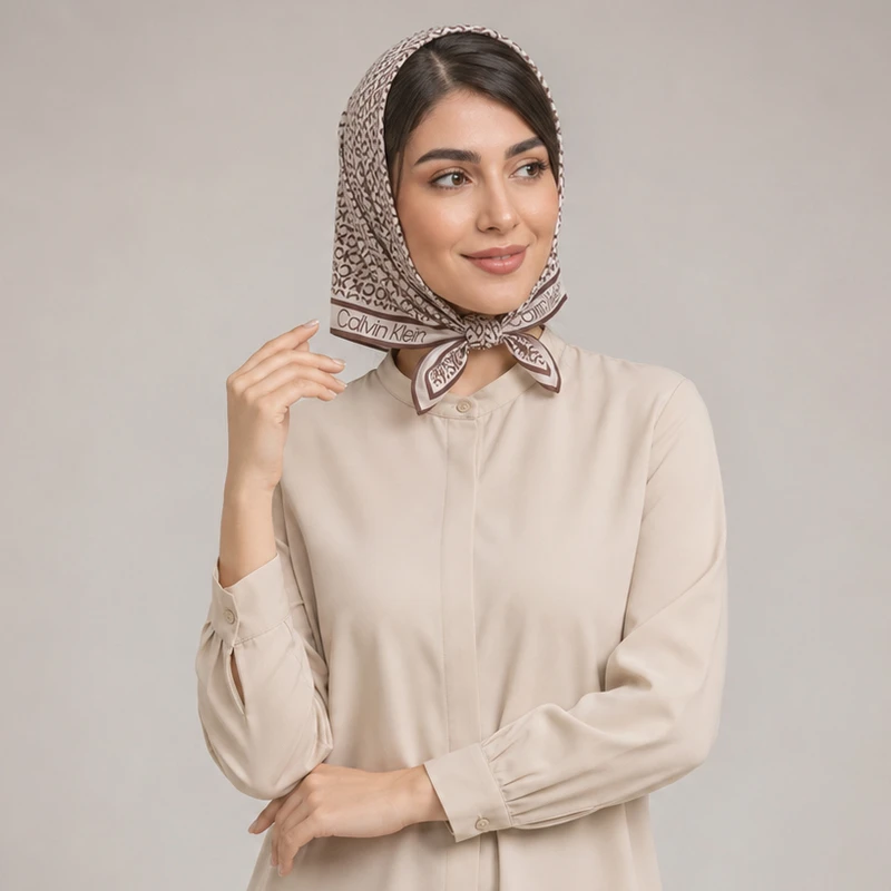 روسری نخ زنانه مدل مینی اسکارف نخی نوشته دار ریز با طول و عرض 70*70 سانتی‌متر