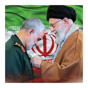 تابلو شاسی مدل R1040 طرح سردار شهید حاج قاسم سلیمانی و رهبر سید علی خامنه ای