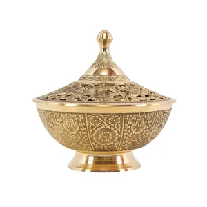 شکلات خوری قلم زنی برنزی مدل درب دار نیم پایه طرح ساریکا هندی کد 9963