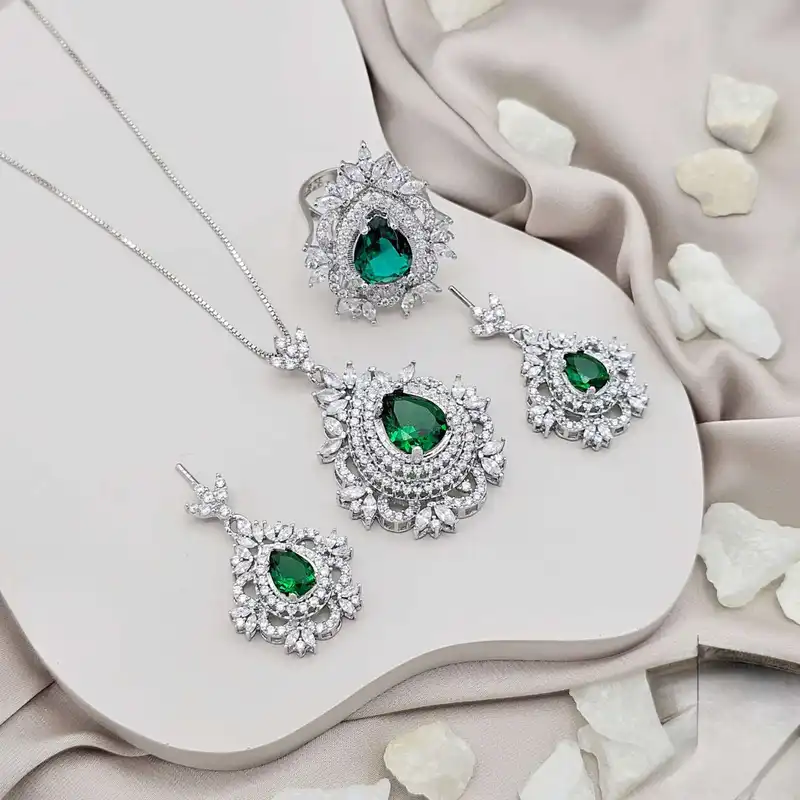 نیم ست نقره زنانه مدل زمرد BARF95