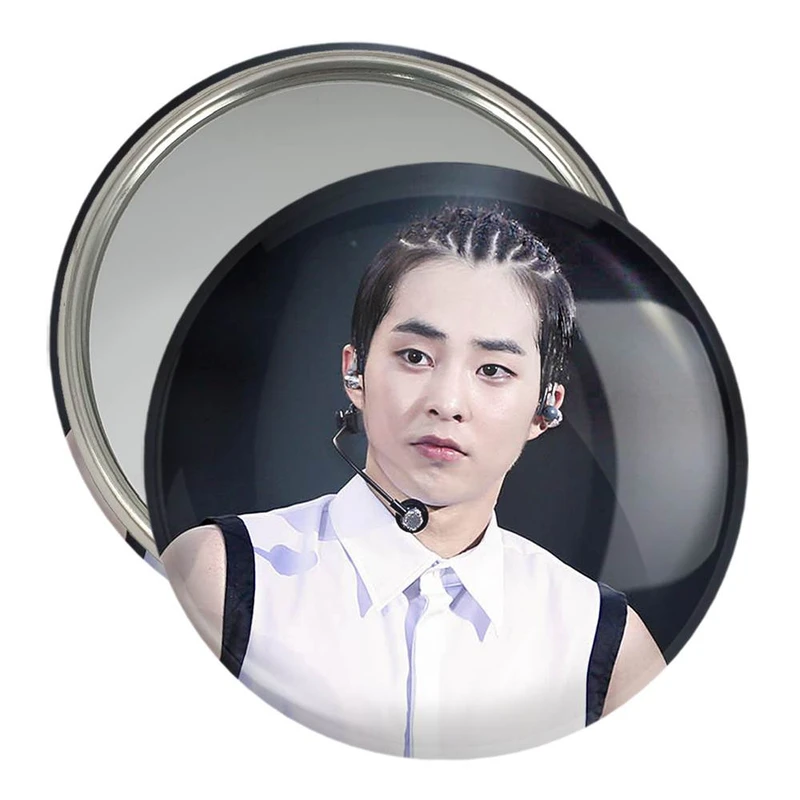 آینه جیبی خندالو مدل شیومین گروه اکسو EXO  کد 13514