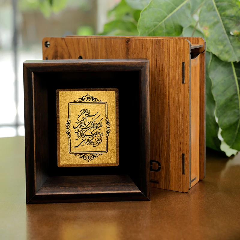 عکس شماره 3 : تابلو طلاکوب مارک گلد طرح وان یکاد