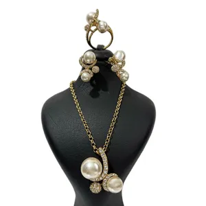 نیم ست زنانه مدل مرواریدها 3903