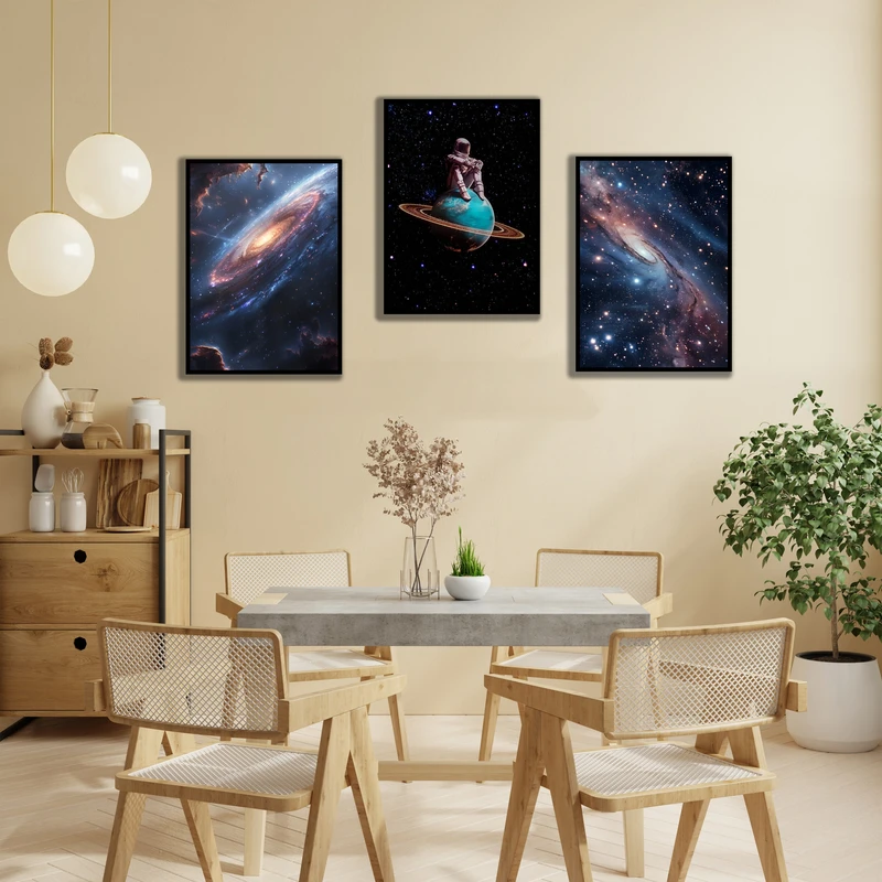 تابلو بکلیت مدل قاب شاسی طرح دکوراتیو کهکشان و منظومه شمسی و فضانورد کد B-MR-1077 مجموعه 3 عددی فریم مشکی