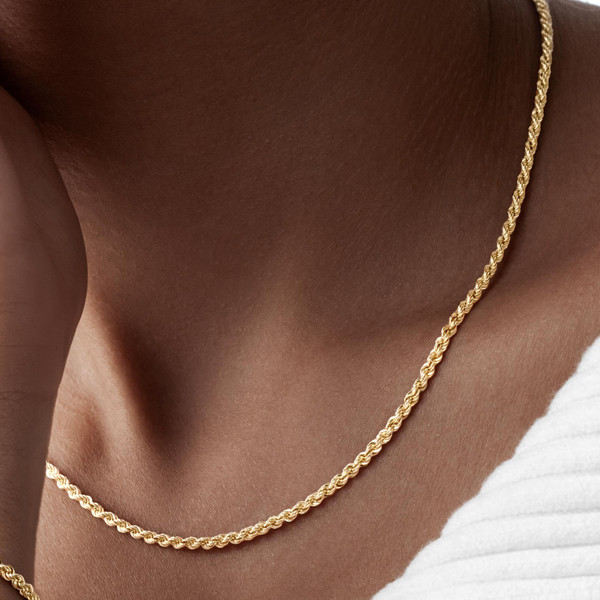 گردنبند طلا 18 عیار زنانه ماوی گالری مدل طنابی 1 گردنبند طلا 18 عیار زنانه ماوی گالری مدل طنابی 1