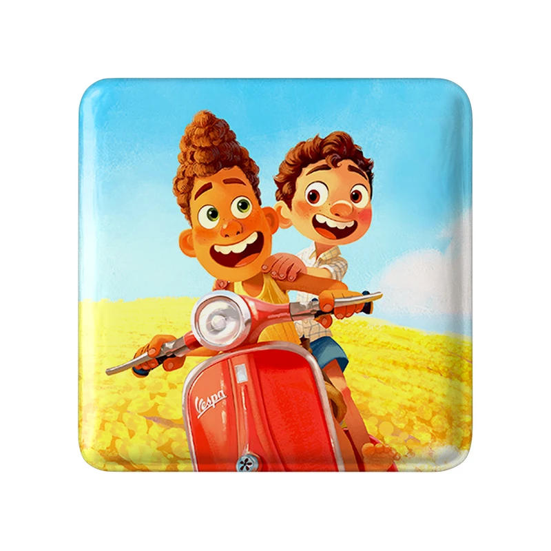 مگنت خندالو طرح انیمیشن Luca کد 4538