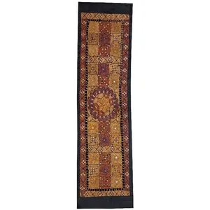 رومیزی سوزن دوزی کد SOOZRA114