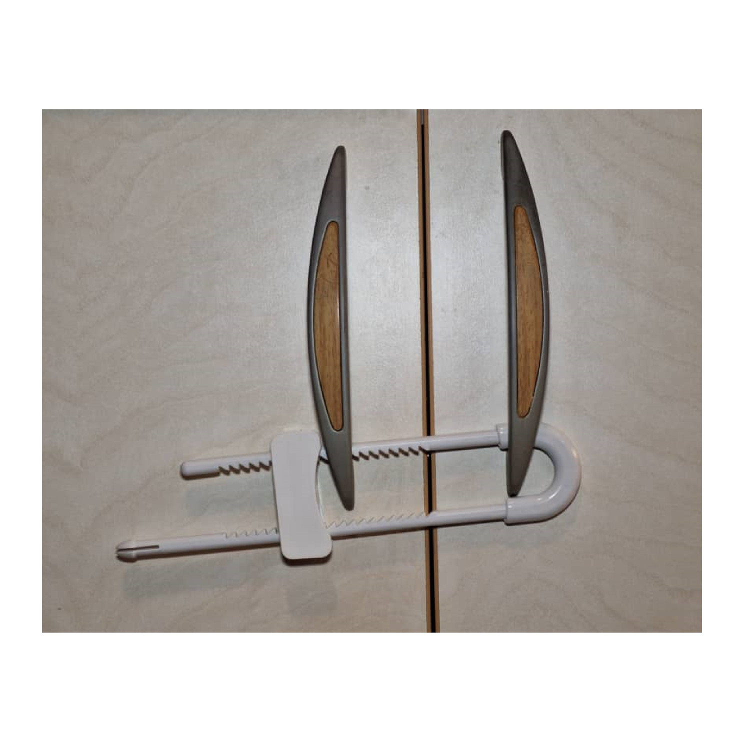 قفل درب کابینت نی نی ک مدل N9378-2CWW بسته 2 عددی