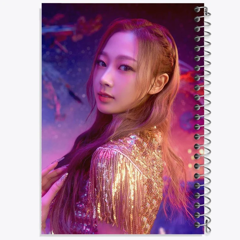 دفتر ژورنال نویسی 50 برگ خندالو مدل نقطه ای طرح جیزل گروه آسپا Aespa کد 12476