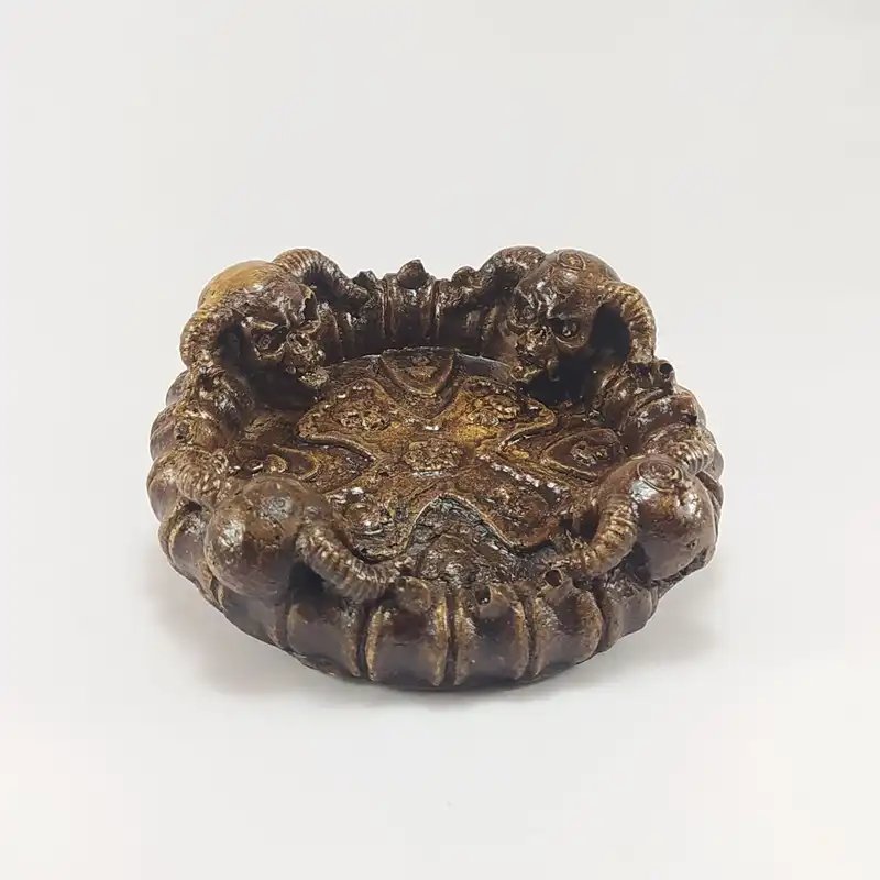 زیرسیگاری طرح اسکلت شاخدار کد A002