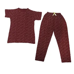 ست تی شرت آستین کوتاه و شلوار زنانه مدل گل ریز