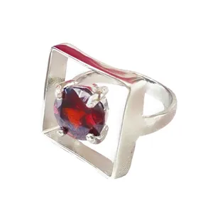 انگشتر زنانه مدل مربعی