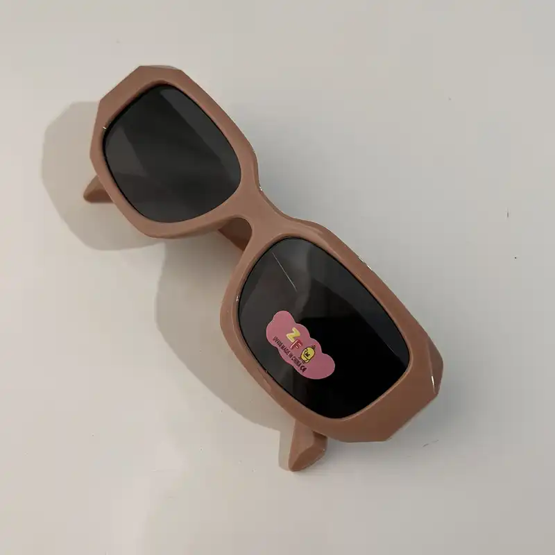 عینک آفتابی بچگانه مدل پناه کد B R ON 3