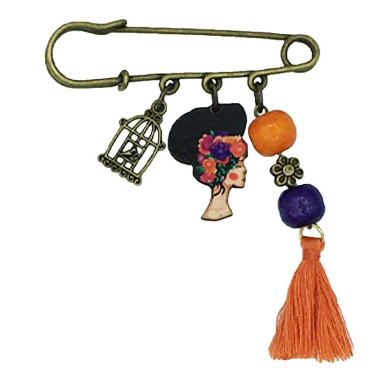 سنجاق سینه زنانه مدل فریی ومن کد sn006  