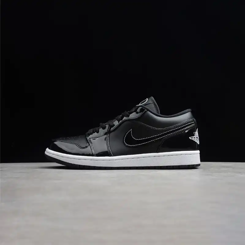 کفش پیاده روی مدل LOW