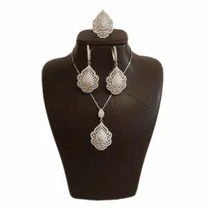 نیم ست نقره زنانه مدل AMT_N059