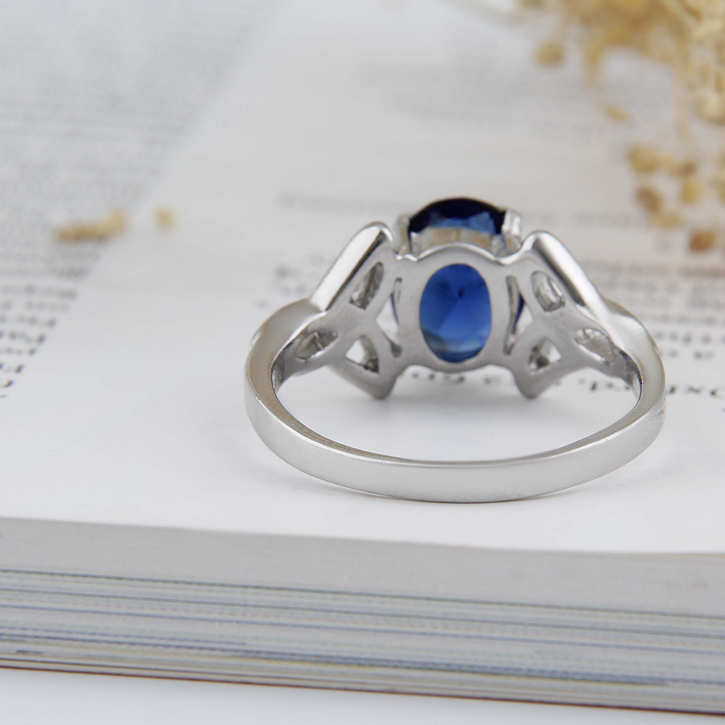 انگشتر نقره زنانه بازرگانی میلادی مدل سنگ کوارتز نگین برلیان بدون ریزش آبکاری رادیوم کد AWR_1573 انگشتر نقره زنانه بازرگانی میلادی مدل سنگ کوارتز نگین برلیان بدون ریزش آبکاری رادیوم کد AWR_1573