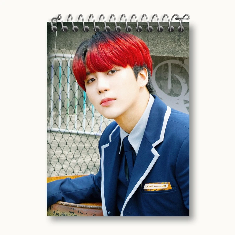 دفتر یادداشت 50 برگ خندالو مدل جونگهو گروه ایتیز ATEEZ کد 21290