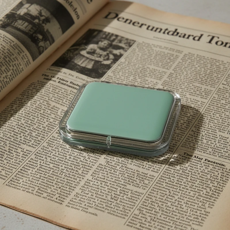 عکس شماره 3 : آینه آرایشی تاشو جیبی ویان مدل m108