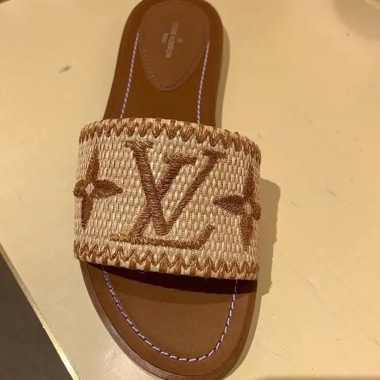 صندل زنانه مدل 323