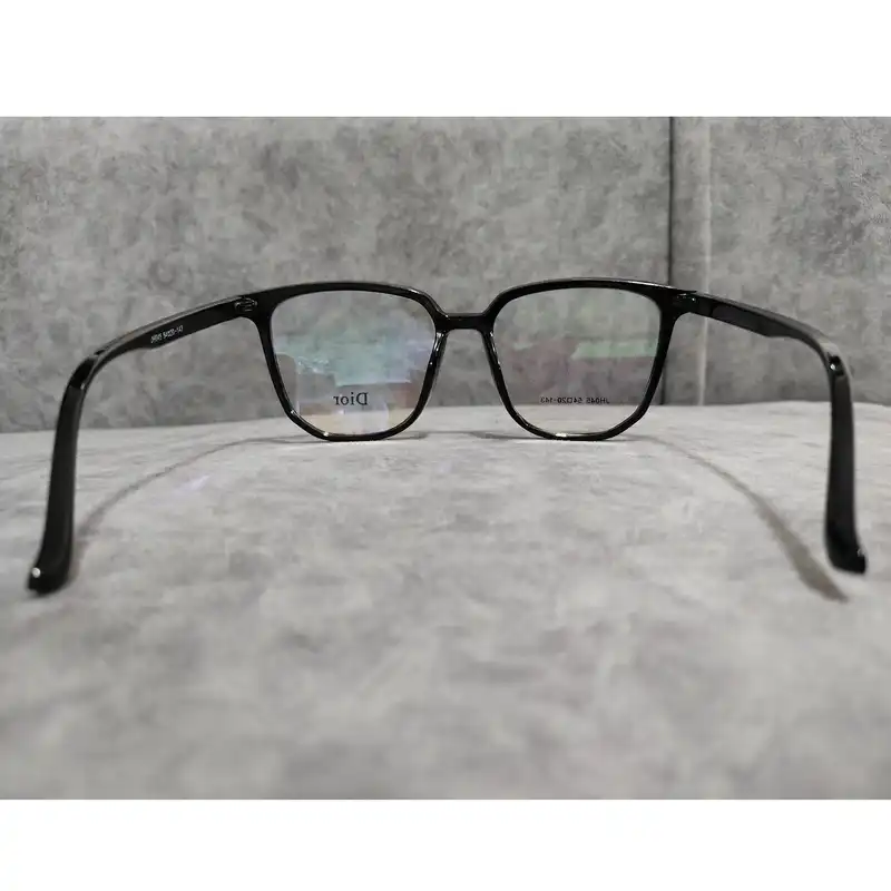 فریم عینک طبی مدل مربعی کائوچو کد 079