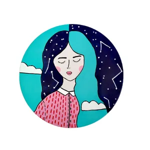 بشقاب دیوارکوب سفالی طرح دختر
