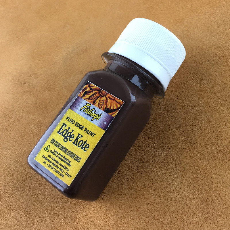 رنگ قهوه ای تیره لبه چرم ادج کوت مدل 20ml حجم 20 میلی لیتر رنگ قهوه ای تیره لبه چرم ادج کوت مدل 20ml حجم 20 میلی لیتر