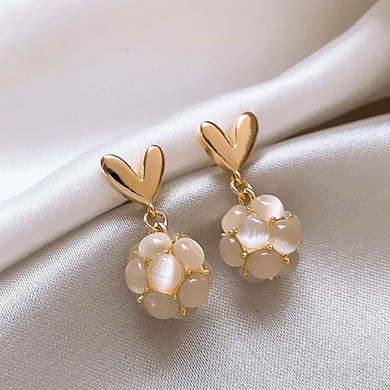 گوشواره زنانه روکسی مدل قلبی آویز توپی کد 4989-3 -  - 4