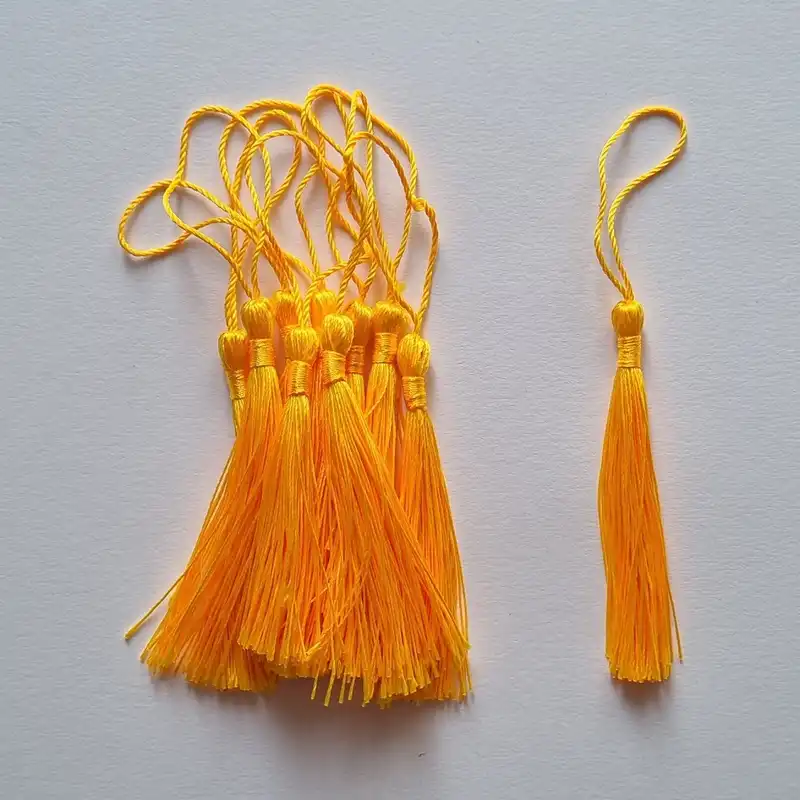 آویز تزیینی مدل منگوله کد  T100  بسته 10 عددی