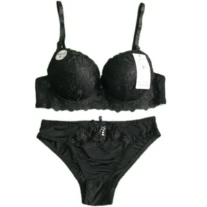 ست شورت و سوتین زنانه مدل  اسفنجی فنردار لبه گلدار