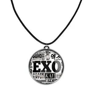 گردنبند خندالو مدل گروه اکسو EXO کد 10301036