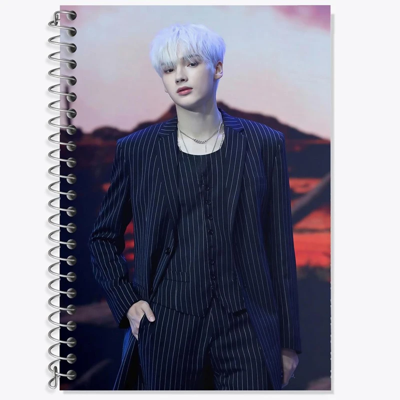 دفتر زبان 50 برگ خندالو مدل دو خط طرح هیونینگ کای گروه تی اکس تی TXT کد 19999