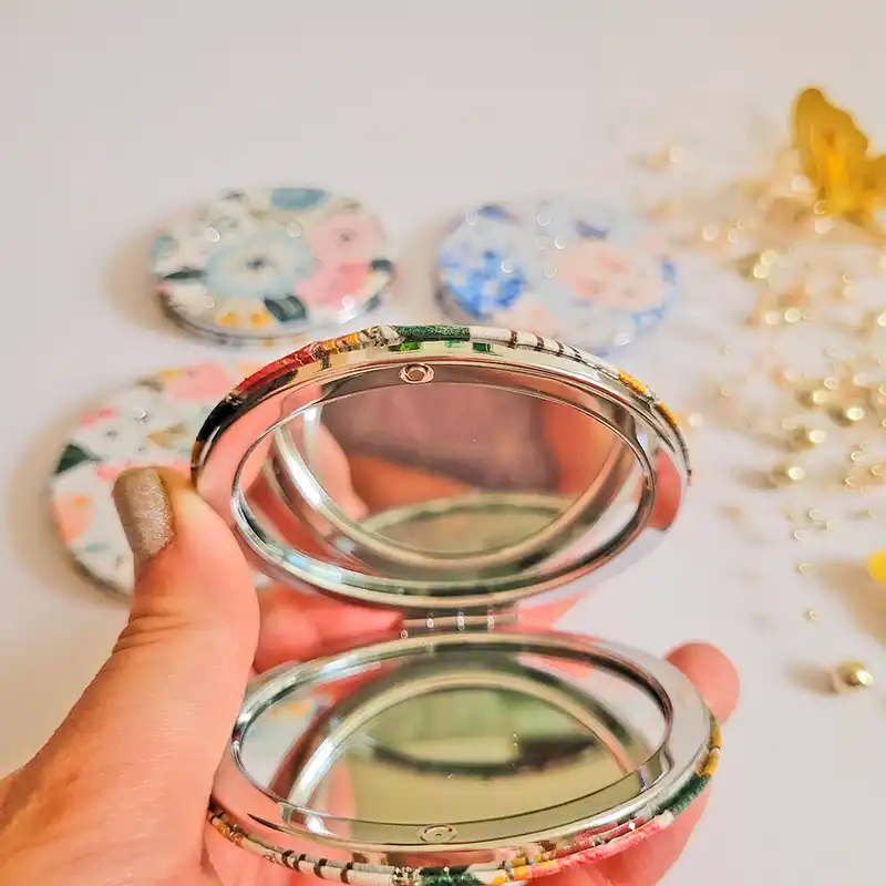 آینه مدل جیبی چرمی طرح نگین دار