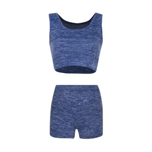 ست تاپ و شلوارک ورزشی زنانه پاتیک مدل کلاسیک 18834