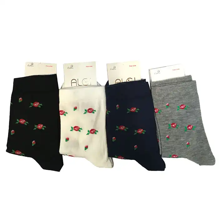 جوراب ساق بلند زنانه مدل گلدار  کد 4 بسته 4 عددی