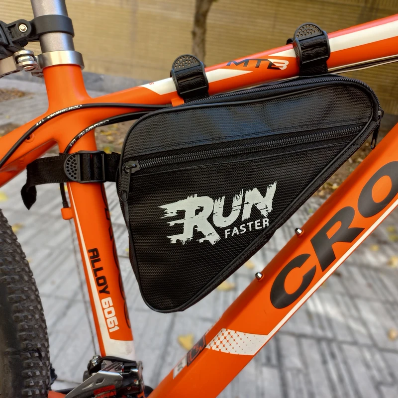 عکس شماره 3 : کیف دوچرخه ران فستر مدل کلاسیک کد 9034