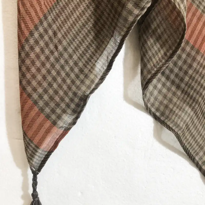 روسری زنانه مدل چهارخانه