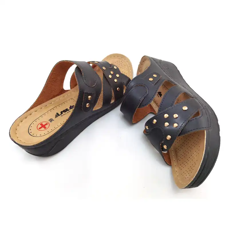 دمپایی زنانه آیسودا مدل BGH279