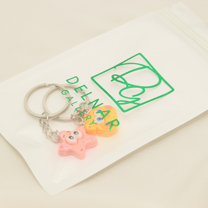 جاکلیدی دخترانه دلنار گالری مدل کاپلی باب اسفنجی و پاتریک بسته 2 عددی جاکلیدی دخترانه دلنار گالری مدل کاپلی باب اسفنجی و پاتریک بسته 2 عددی