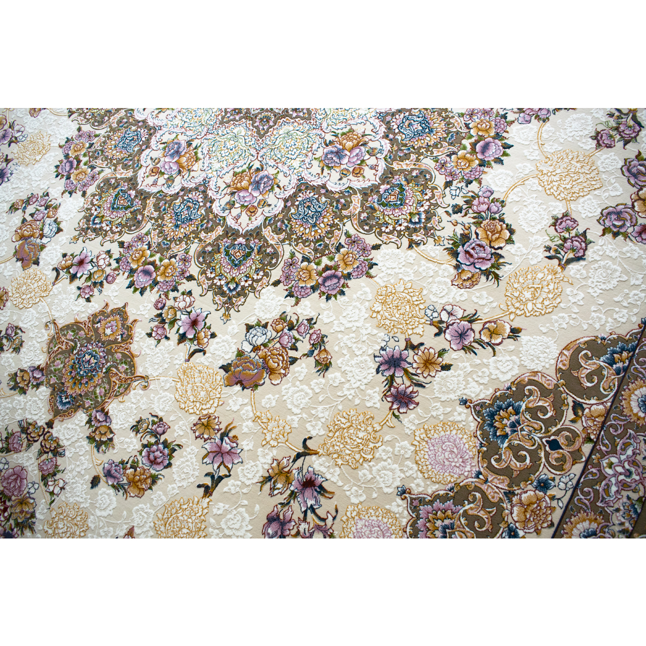 فرش ماشینی افرند کد 2221 زمینه کرم