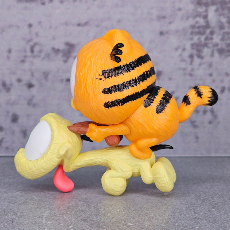 فیگور مدل گارفیلد کد 03