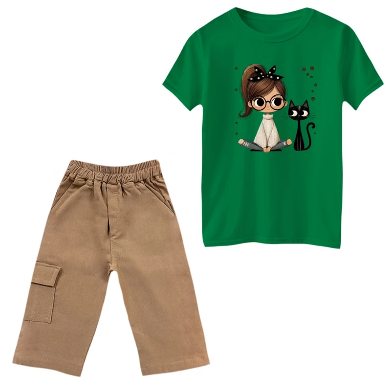 ست تی‌شرت و شلوارک دخترانه مدل دخترک و گربه رنگ سبز